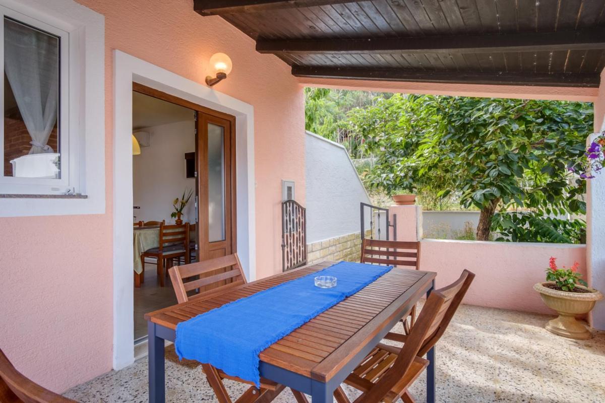 Apartmani Nadalina Veli Lošinj Εξωτερικό φωτογραφία