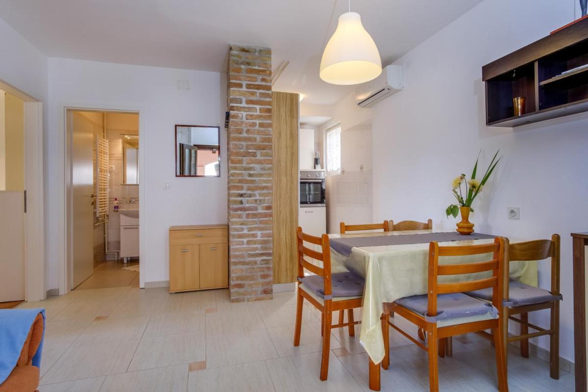 Apartmani Nadalina Veli Lošinj Εξωτερικό φωτογραφία