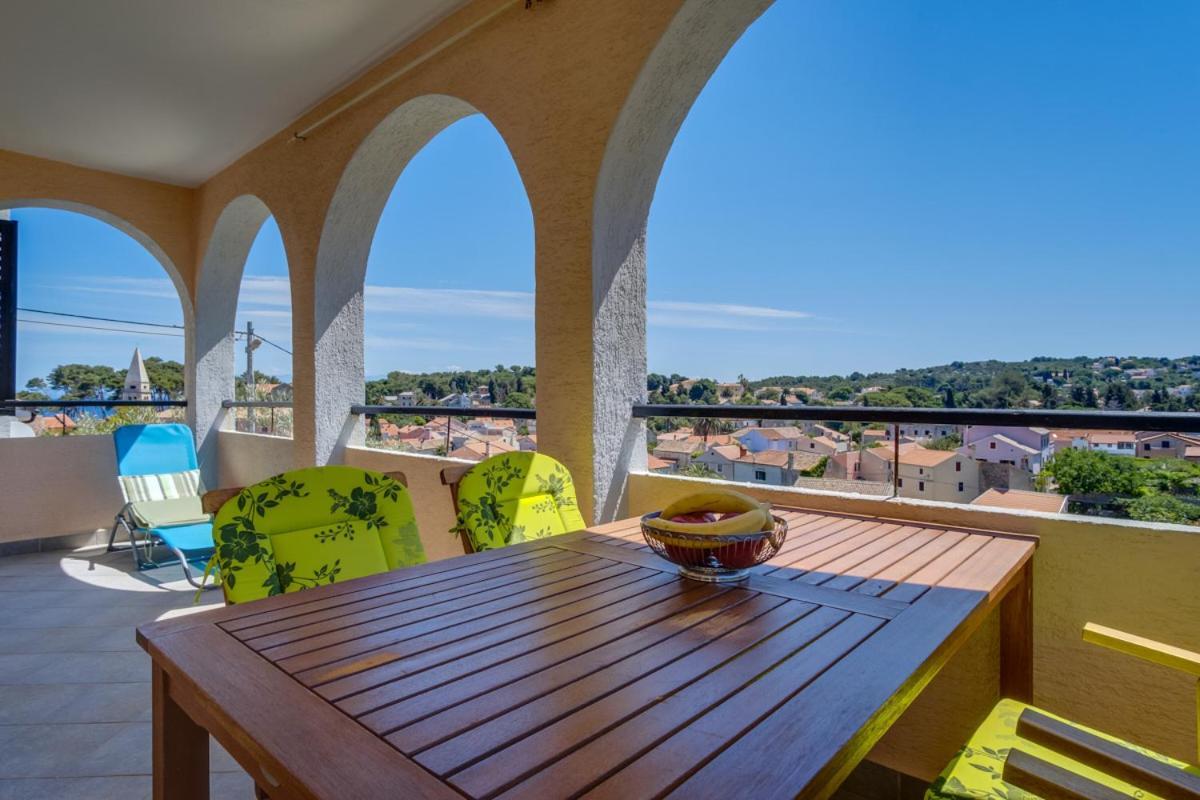 Apartmani Nadalina Veli Lošinj Εξωτερικό φωτογραφία