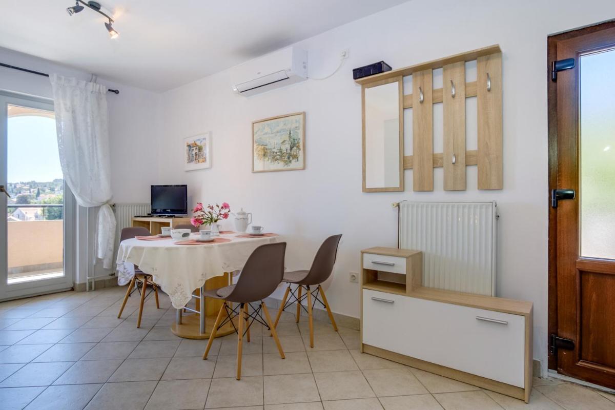 Apartmani Nadalina Veli Lošinj Εξωτερικό φωτογραφία